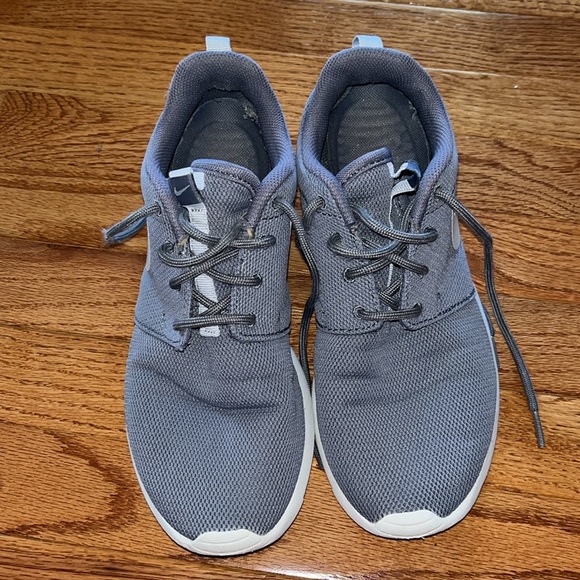 NIKE ROSHE SHOES - Picture 2 of 11